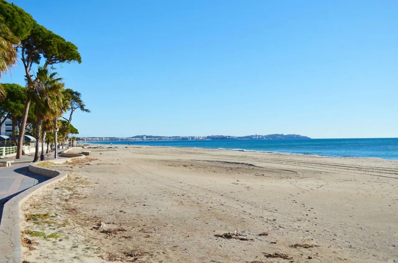 Golive Esquirol Beach 0*, Cambrils Spain